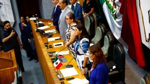 Legisladores del PRI y PAN analizan denuncias por presunto desvío de recursos en la entrega de playeras de Países Bajos