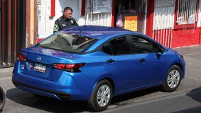 Policías auxiliares y bancarios ya pueden multar en CdMx. / Gemini