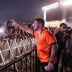 Samuel García con la gente en Fan Fest en Monterrey