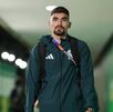 Johan Vázquez vistiendo el uniforme de la Selección Mexicana.