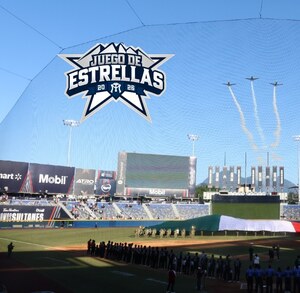 Protocolo de inicio en el Juego de Estrellas de la LMB en el Walmart Park.