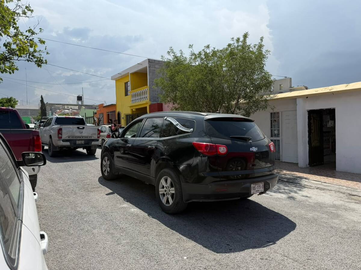 movilizando a cuerpos de auxilio hasta una vivienda situada sobre la calle Torre Eiffel, en el cruce con Torre Pirámide del Sol.