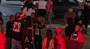 Una convivencia terminó en violencia tras una riña en Línea Verde. Un joven sufrió quemaduras y continúan las investigaciones.
