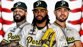 jugadores de beisbol del equipo pericos de puebla