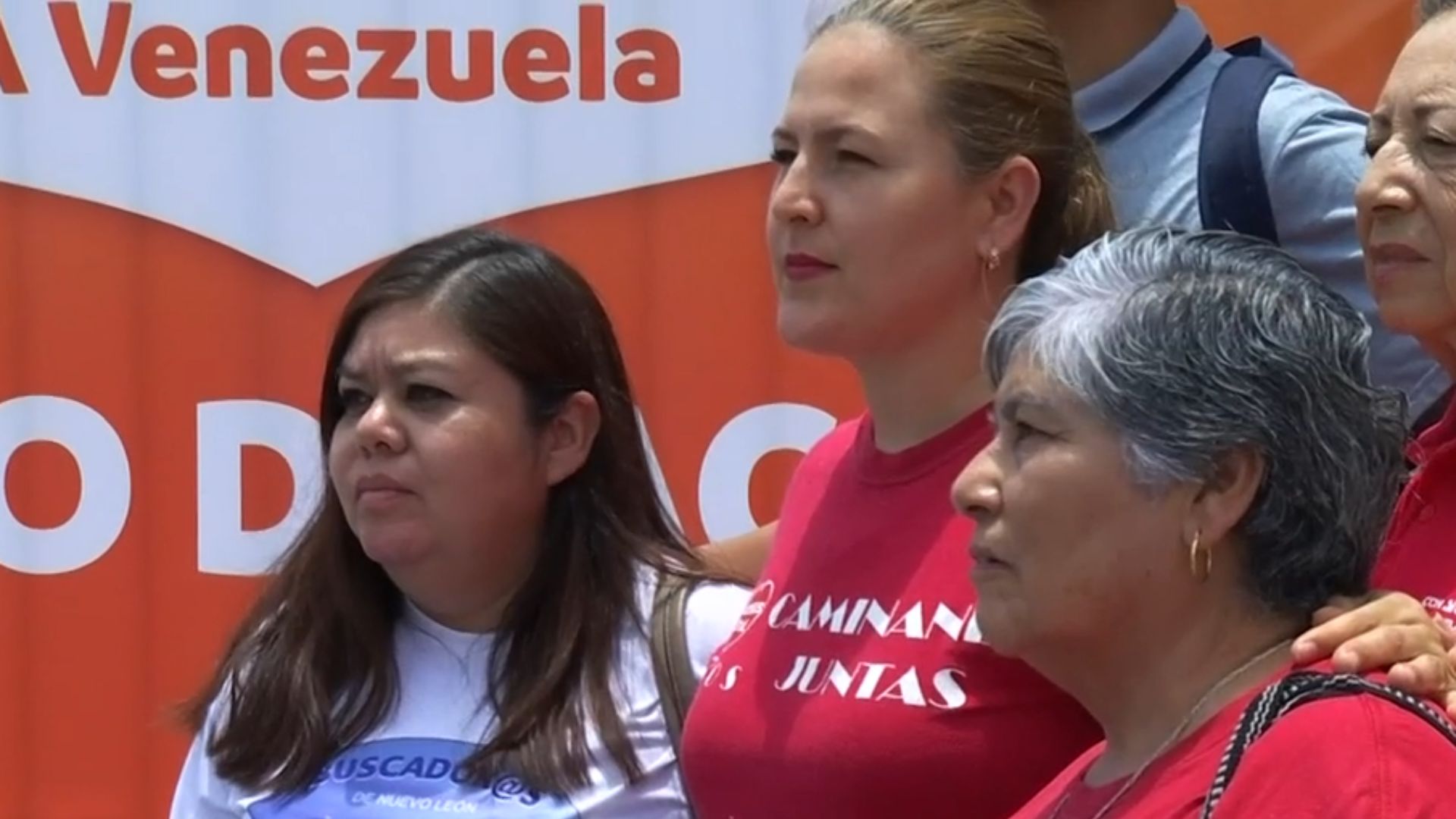 Colectivos de búsqueda denuncian que el DIF Nuevo León suspendió el apoyo mensual a más de 140 hijos de personas desaparecidas.