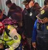 Elementos de Seguridad atendiendo a lesionados durante estampida humana en Paseo de la Reforma