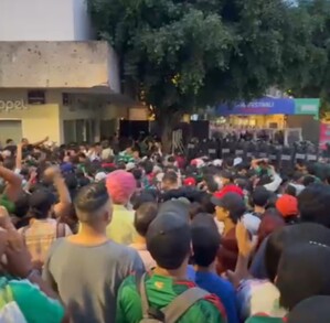 Aficionados y policías