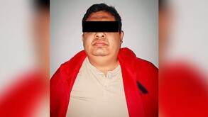 Ernesto Rafael ‘N’, alias ‘El Sierra 1’ con los ojos censurados por un recuadro negro al momento de su detención en Michoacán
