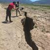 La grieta en Tierras Prietas permanece bajo vigilancia. Autoridades explican qué pudo provocarla y por qué llaman a extremar precauciones.
