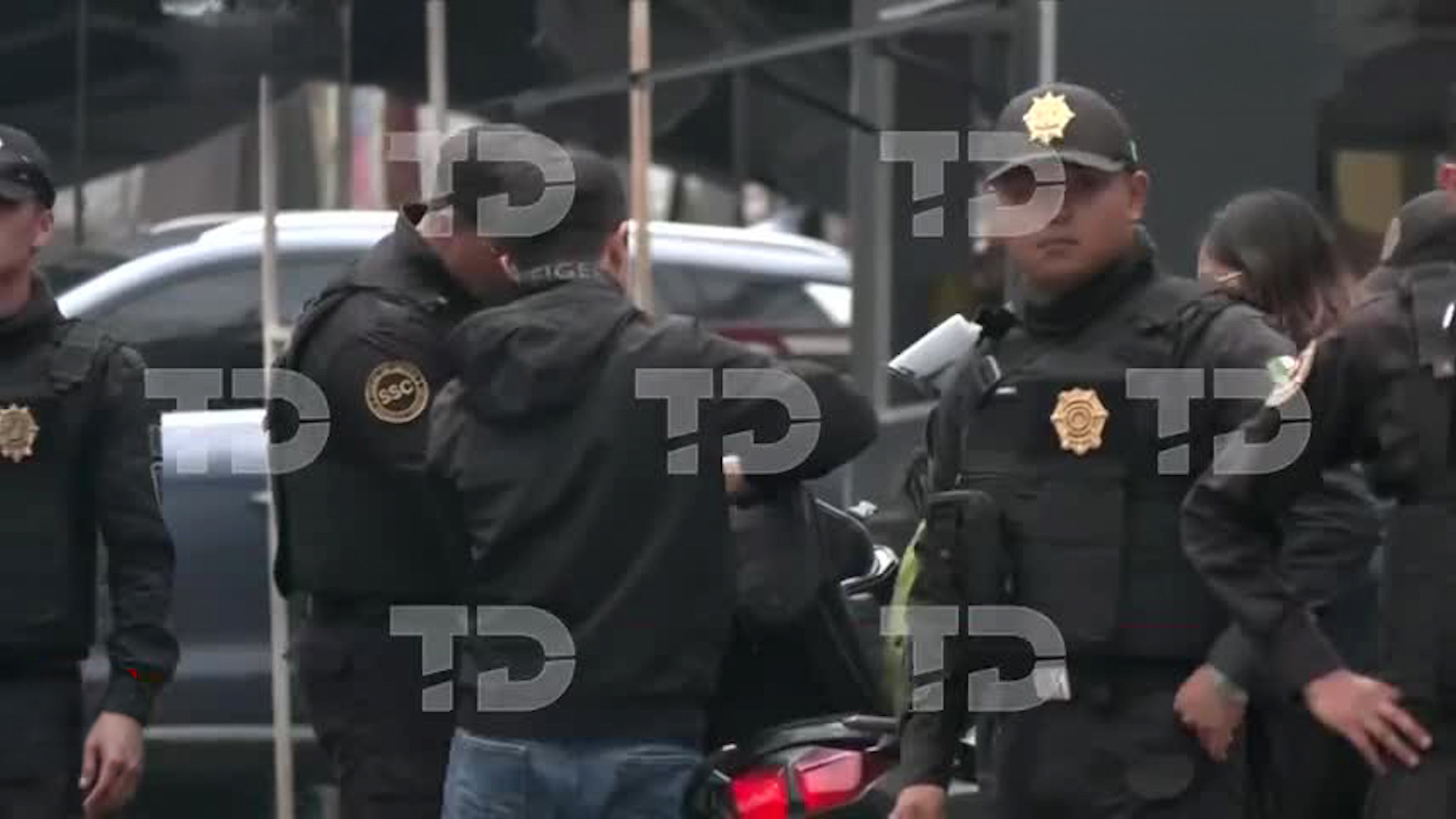 5 muertos en menos de 24 horas en Tepito. Ramón Ramírez reporta operativo de seguridad en CdMx con revisiones de motociclistas.