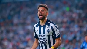 Diego Rossi con la camisa de Rayados.