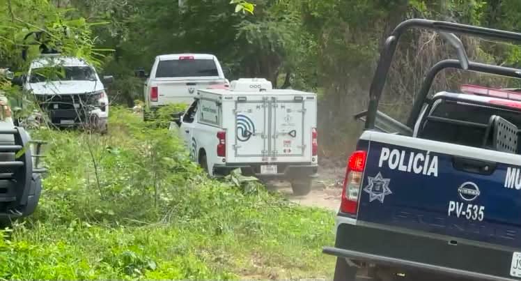 Un niño de siete años localizó un cadáver en avanzado estado de descomposición cerca del Río Mascota, en Ixtapa. Fiscalía ya investiga el caso.
