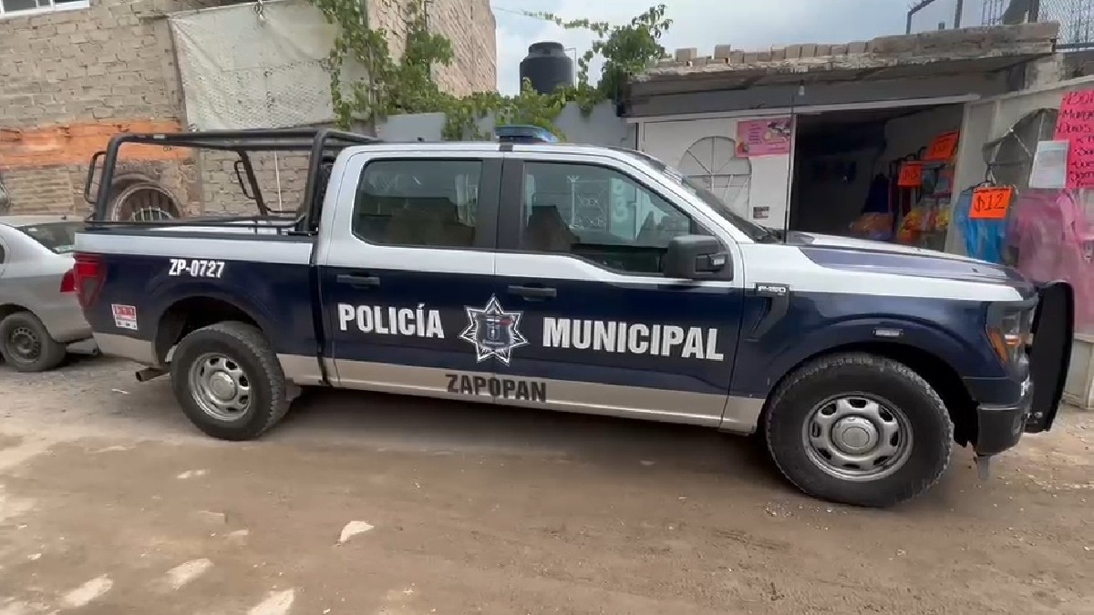 Policía de Zapopan acudieron para acordonar el perímetro.