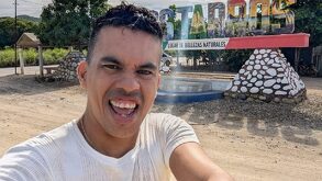 Selfie del influencer Alex Serna antes de dejar de ser visto.