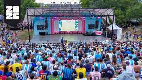 Aficionados de Argentina en Miami, Florida disfrutando del partido de su selección ante Cabo Verde en los 16vos de Final del Mundial 2026.