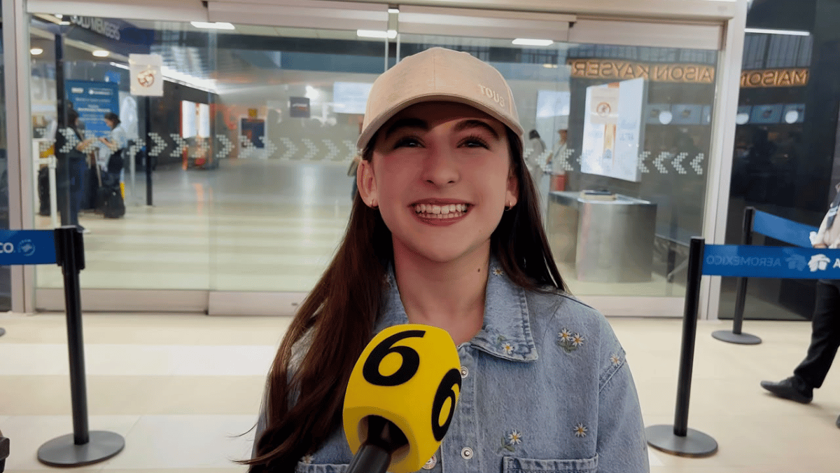 La joven actriz Lara Campos llega a Monterrey con el musical 'Matilda'. Descubre los detalles de este gran reto en su carrera y su debut teatral.