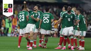 Jugadores de la selección mexicana de fútbol en la cancha