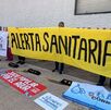 Colectivos y habitantes de Guadalajara se manifiestan en Coprisjal por la pésima calidad del agua potable. Denuncian líquido negro y con olor fétido.