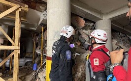 Ingenieros trabajando durante los rescates en Venezuela tras los terremotos.