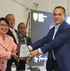 Fernando Larrazábal recibió la presea 