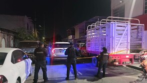 La detención de tres hombres con droga en Escobedo derivó en un cateo en una vivienda de la colonia Emiliano Zapata.