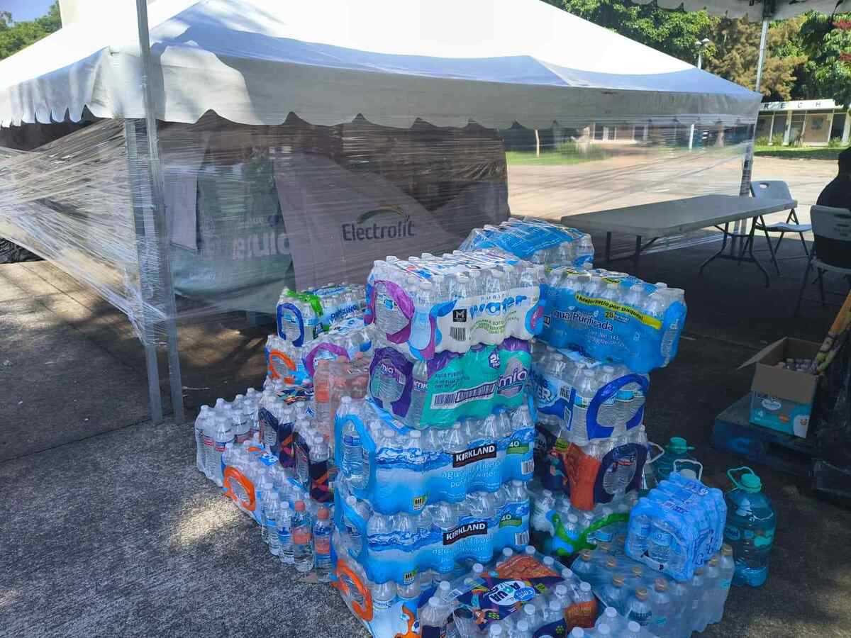 Una imagen de los productos recibidios en el centro de acopio del DIF Guadalajara
