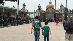 Miles de aficionados mexicanos acudieron a la Basílica de Guadalupe para pedir por el partido de México vs Inglaterra.