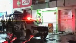 Una mujer fue asesinada a balazos la noche del sábado 4 de julio mientras se encontraba en un negocio de comida en la Zona Centro de Valle de Santiago.