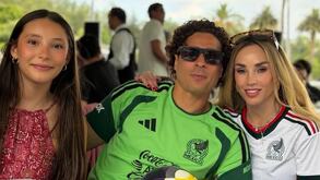 Conoce a la familia de Memo Ochoa que ha formado con la diseñadora Karla Mora, con alrededor de 17 años de relación.