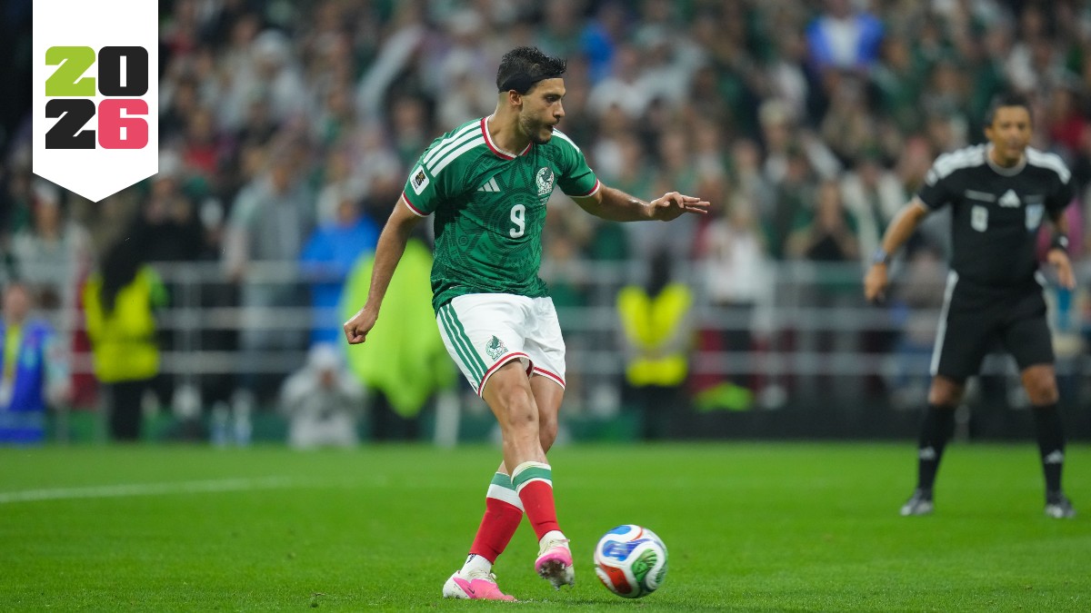 Raúl Jiménez anotó el gol que acercó al Tri desde los 11 pasos. | Imago7