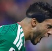 Fotografía de Raúl Jiménez con su diadema en la cabeza