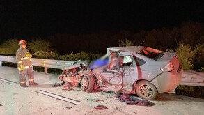 Auto chocado en Cadereyta, Nuevo León.