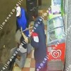 Detienen a dos hombres por asaltar y golpear a trabajador en una tienda de Iztapalapa: se llevaron 400 pesos.