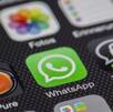 La pantalla de un teléfono celular con varias aplicaciones móviles y entre ellas WhatsApp