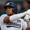 Maikel Franco jugando beisbol para un equipo de la LMB.
