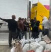 Un operativo terminó en un enfrentamiento entre mototaxistas y policías en Atenco, Estado de México.