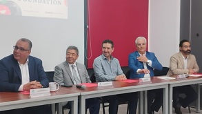 Autoridades de las organizaciones de alimentos en la presentación del programa