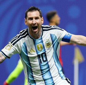Lionel Messi festejando su gol en el partido Argentina vs Egipto en los 8vos de Final del Mundial 2026.