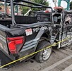 Patrulla de la Policía Estatal Penitenciaria de Jalisco destruida del costado derecho y del frente tras ser impactada por un camión