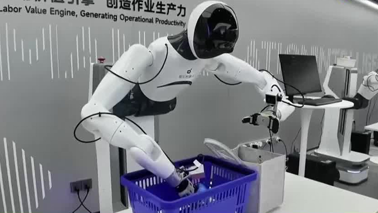Agibot presentó sus nuevos robots humanoides, capaces de realizar tareas de logística, clasificación de materiales y asistencia comercial.