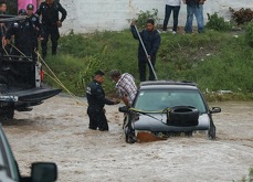 Un rescate durante las lluvias en Saltillo mostró cómo la coordinación y la rápida reacción evitaron una tragedia.