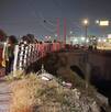 Autoridades investigan si el cuerpo localizado en un arroyo de Saltillo corresponde a una persona desaparecida tras las lluvias recientes.