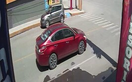 Automóvil que provocó un aparatoso accidente en la colonia Pedregal del Valle en Torreón.