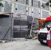 El edificio se encuentra sobre la calle Carlos Salazar.