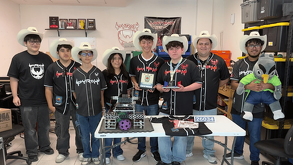 Estudiantes de TecMilenio campus Guadalupe clasifican al Mundial de Robótica. Diseñaron su propio robot, pero necesitan patrocinadores para cubrir los gastos.