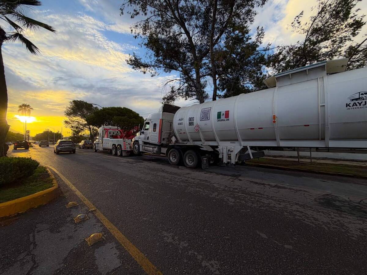 Una unidad de carga movilizó a autoridades federales tras un hallazgo que ahora es investigado por la FGR.