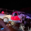 Camioneta en la que viajaban tres mujeres de una familia que murieron tras un fuerte accidente.