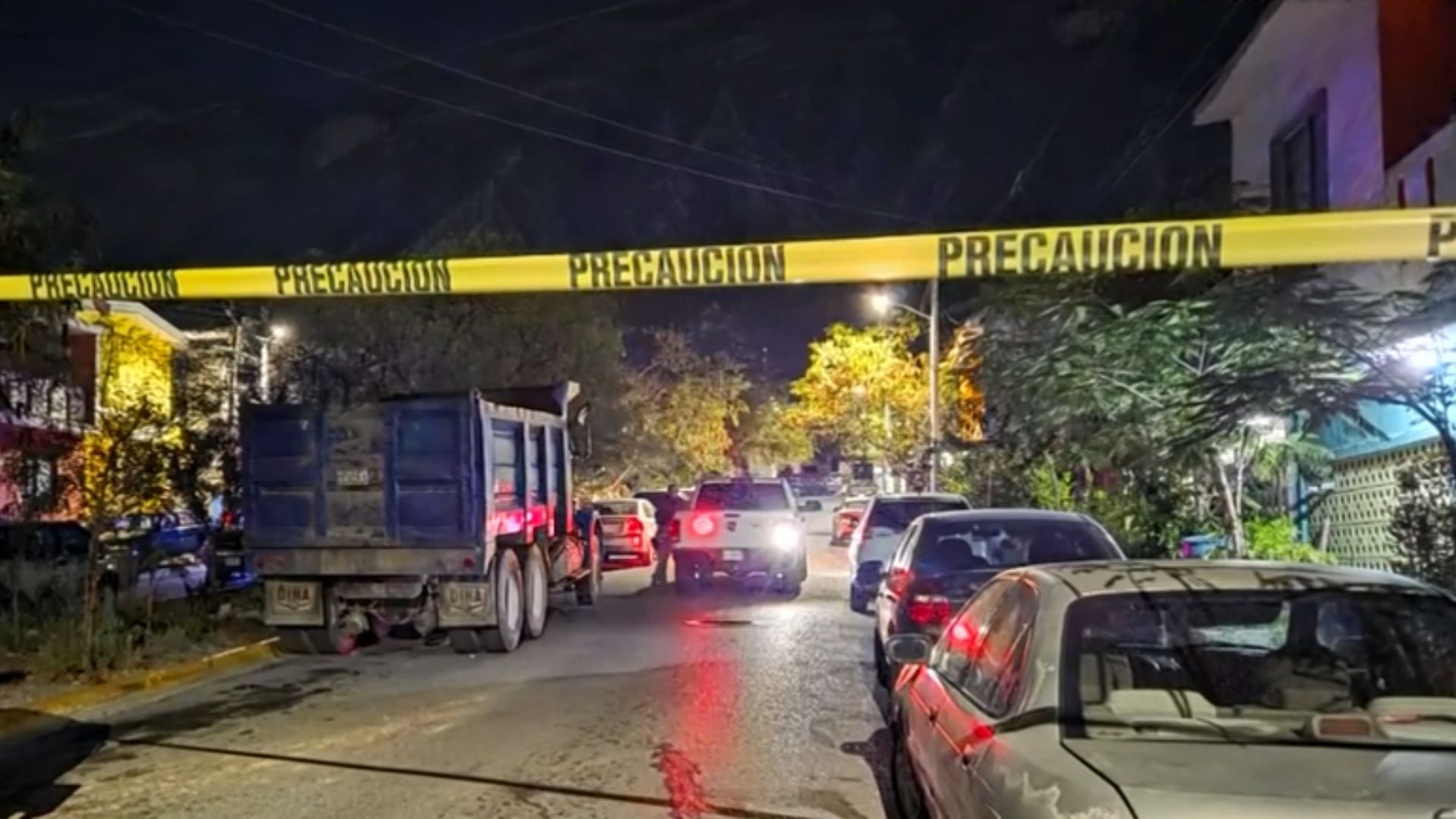 Jornada violenta en Nuevo León deja un hombre muerto en Juárez y un joven de 19 años herido con cinco balazos en el municipio de Santa Catarina.