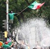 La afición mexicana en paseo de la reforma