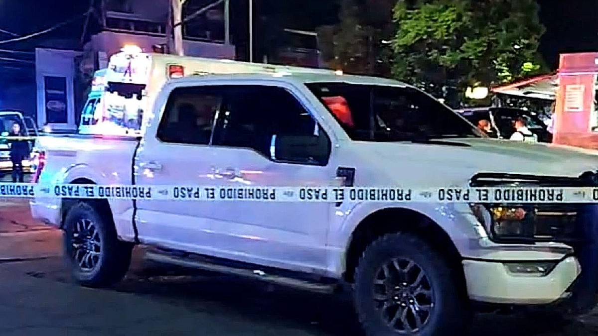 Julio Meza Gaona, excoordinador de la Policía de Investigación de Michoacán, fue asesinado en Morelia. Ejército y Guardia Nacional buscan a los agresores.
